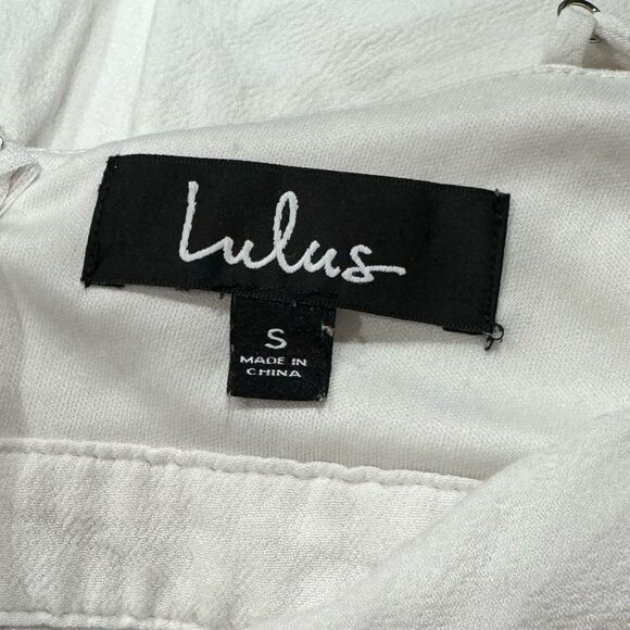 Lulu’s Ivory Faux Wrap Sleeveless Romper Women’s Small - Picture 4 of 4